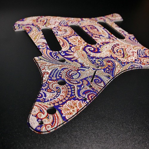 Pickguard fender strat - fender,