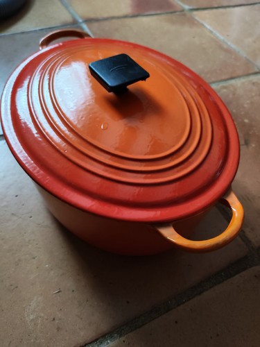 Marmite cocotte fonte - en, le