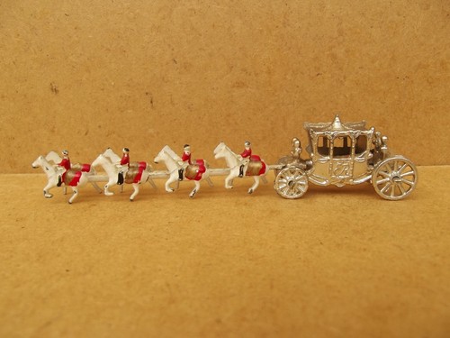 Jouet miniature plomb carrosse - plomb,