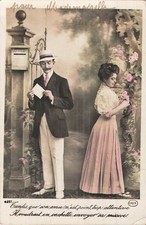 CP MUSTACHE HAT MAILBOX WOMAN ELEGANT ROSES - 12559