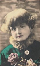 CP LITTLE GIRL RED-LIPPED GREEN COAT FUR COLLAR WITH ROSES