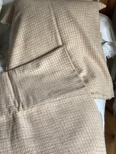 deux. Coupons de tissus pour