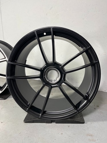 Porsche 992 pouces gts - 21,