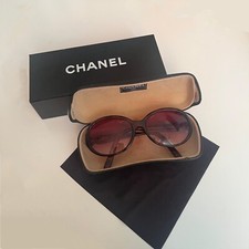 Lunettes de soleil marron