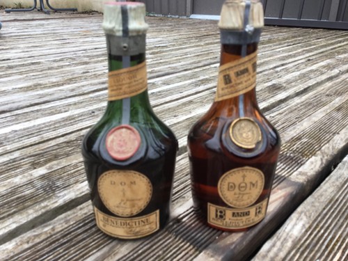 Anciennes bouteilles - anciennes,