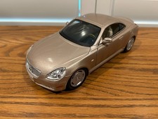 LEXUS SC 430 HARDTOP COUPE - 1/18 Scale - Color Champaign - By Maisto