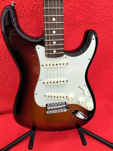 Custom shop limited - (fender),