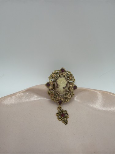 Broche camée femme dorée - broche,