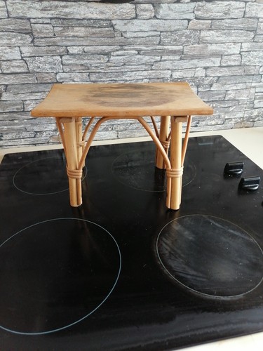 Petit tabouret banc rotin