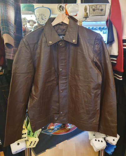 Veste cuir marron - en,