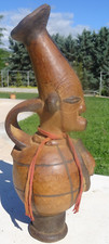 Vase Mangbetu en terre cuite  36 cm  Congo R.D.C.  Art Africain