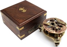 Ancienne boussole à cadran