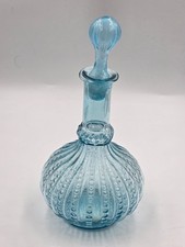 Carafe en verre bleu, flacon