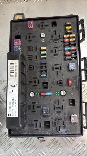 Porte fusible opel astra - fusible,