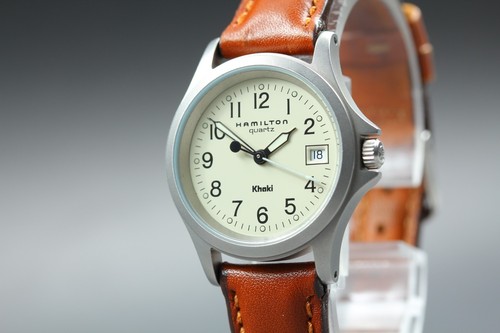 Presque comme neuve montre - [presque, neuve]