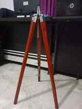 Tripod Wooden Floor Marin