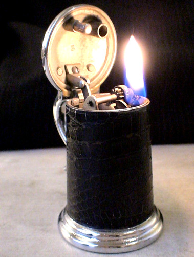 Briquet ancien bureau - briquet,