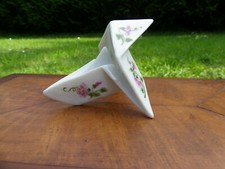 PORTE MENU OU PORTE CARTE  EN PORCELAINE - ROVINA ÉPINAL -  COCOTTE EN PAPIER