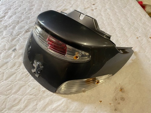 Feu arriere peugeot 125 - arriere,