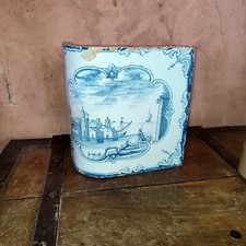 Rare Carreau en Faience de Poele Allemand  XVIIIe 18e carreau d'angle