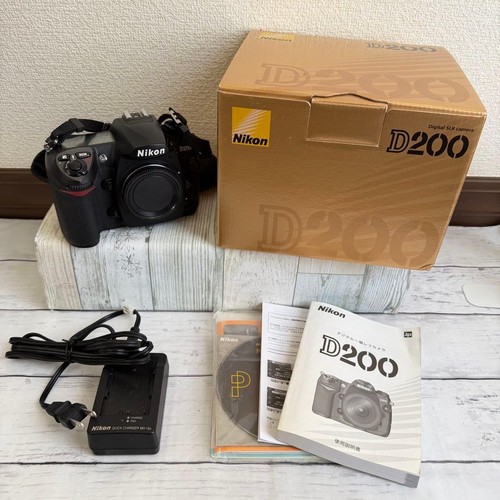 Box with manual nikon d200 - box,,