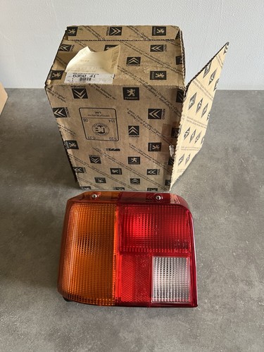Feu arrière gauche 205 gti - feu,