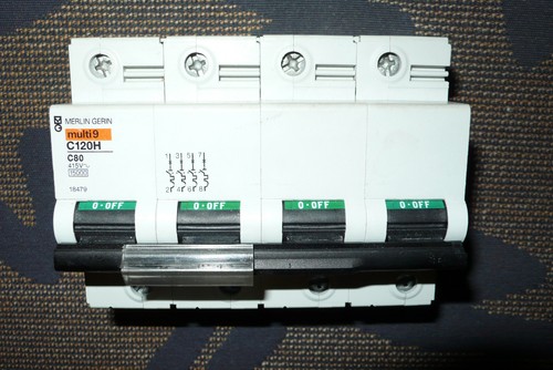 Disjoncteur tetrapolaire 80a - disjoncteur,