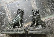 2 chiens molosses d'après