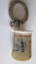 Vintage keychain 3D yogurt pot: YOGURT = health yogurt CHARLOT Aubervilliers