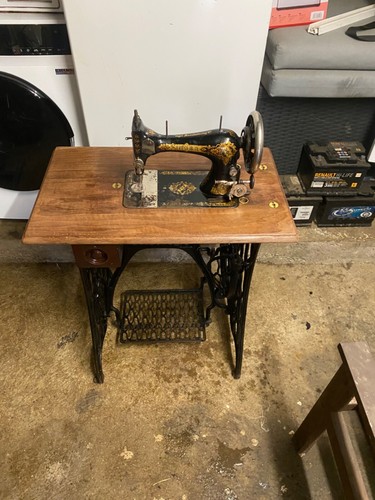 Machine coudre vintage de - à,