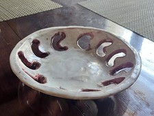 Coupe A Fruits Ajourée Assiette Céramique Signée Alice Colonieu