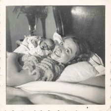 OLD PHOTOGRAPH TWO CHILDREN IN