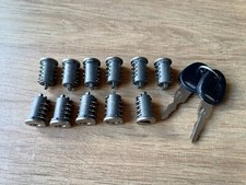 Lot 11 Barillets de portes +