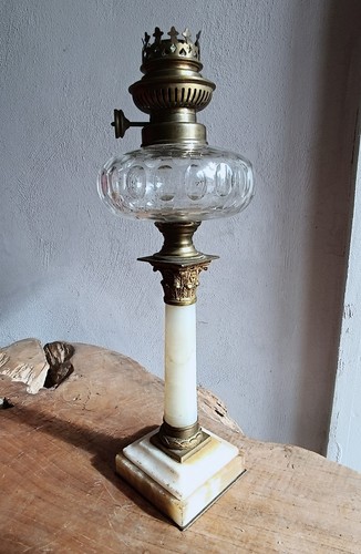 Lampe pétrole en albâtre - pétrole,