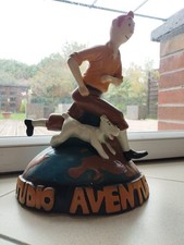 Grande Figurine Sur Socle