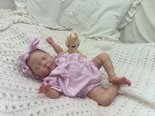 Adorable mini bébé reborn - adorable,