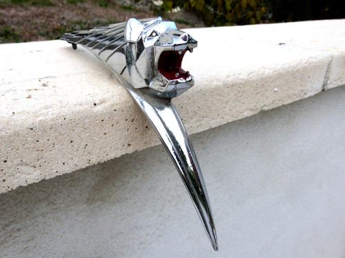 Mascotte peugeot 203 - de,