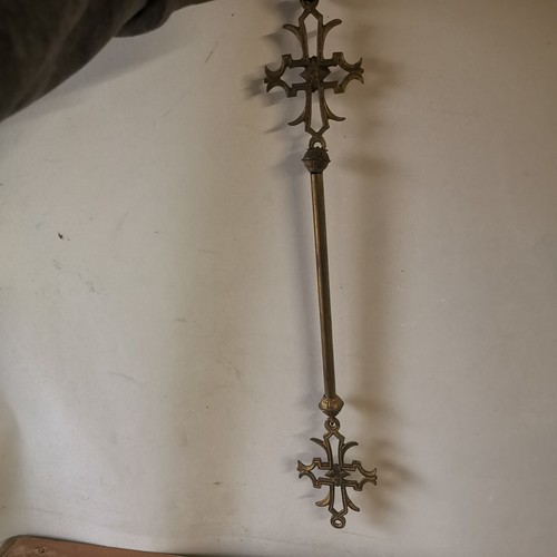 Ancien objet religieux croix - ancien,