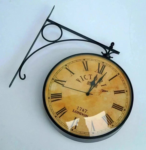 Ancienne horloge murale gare - ancienne,