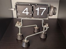 KIKKER LAND Flip Clock Nostalgic Retro Spencer Gifts Vintage Looking