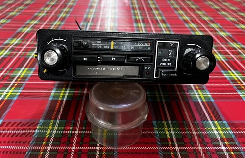 Vintage car radio philips - car,