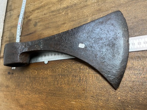 Hache outil ancien bucheron - outil,