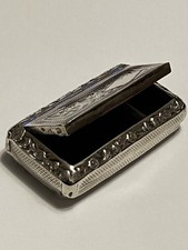 Petite boîte à priser le