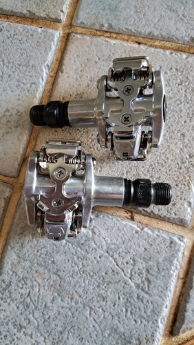Pédales automatiques shimano - pédales,