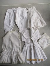 LOT  CHEMISE JUPON BONNET