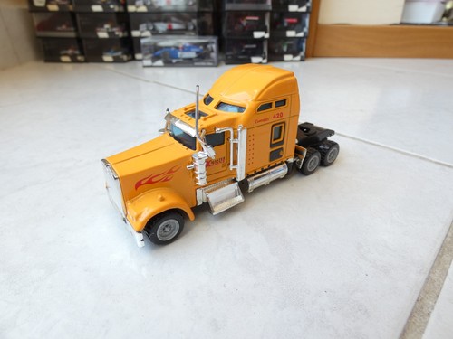 Camion container 420 - 420, jaune