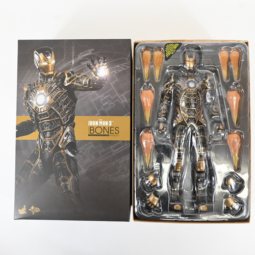 Figurine hot toys - toys, iron