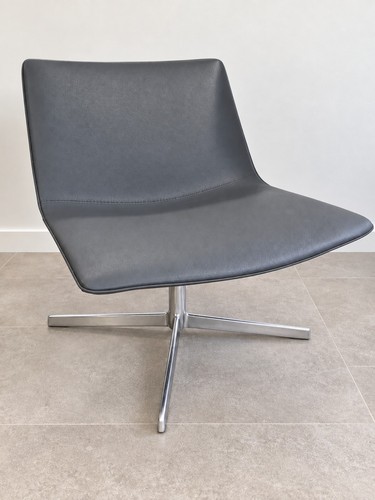 Arper fauteuil lounge gris