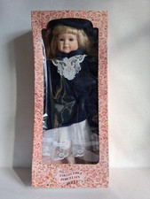 Grande poupée de caractère