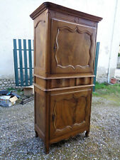 ancien meuble Homme debout